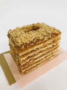 Pastel Panqueque manjar nuez